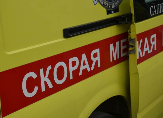 В Горроще 27-летняя девушка сломала позвоночник после падения из окна второго этажа
