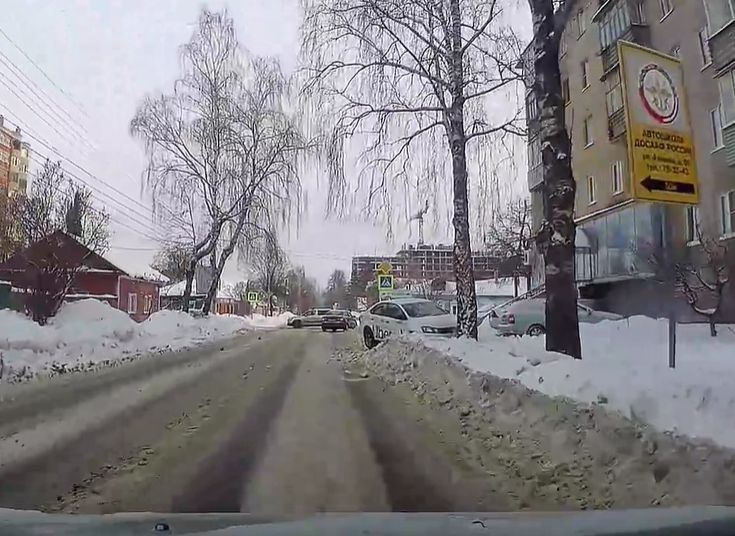 ДТП с участием машины такси в рязанской Горроще попало на видео