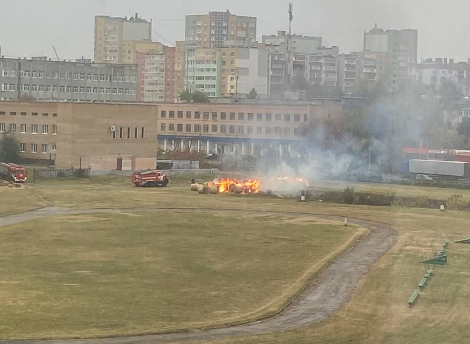 В МЧС рассказали о пожаре на стадионе РГАТУ