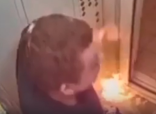 В Оренбурге мужчина случайно поджег себя в лифте