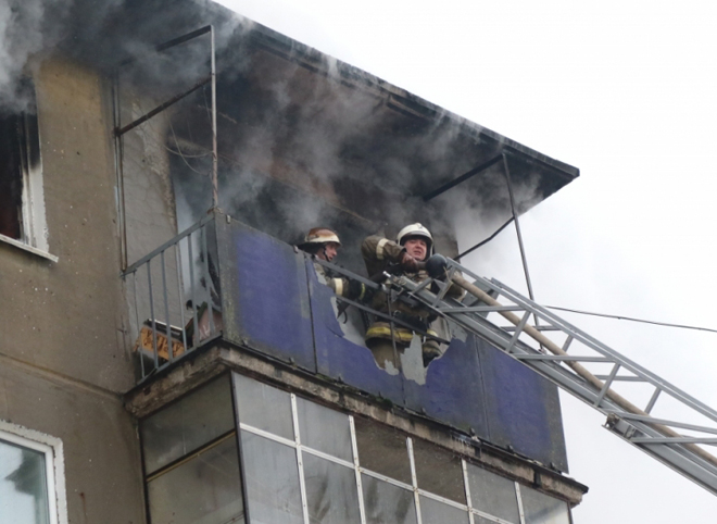 Опубликован фоторепортаж с места тушения крупного пожара в Горроще