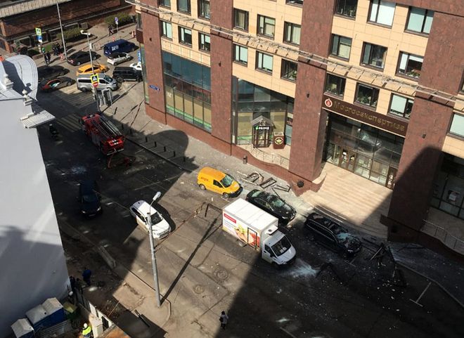 В здании московского бизнес-центра прогремел взрыв
