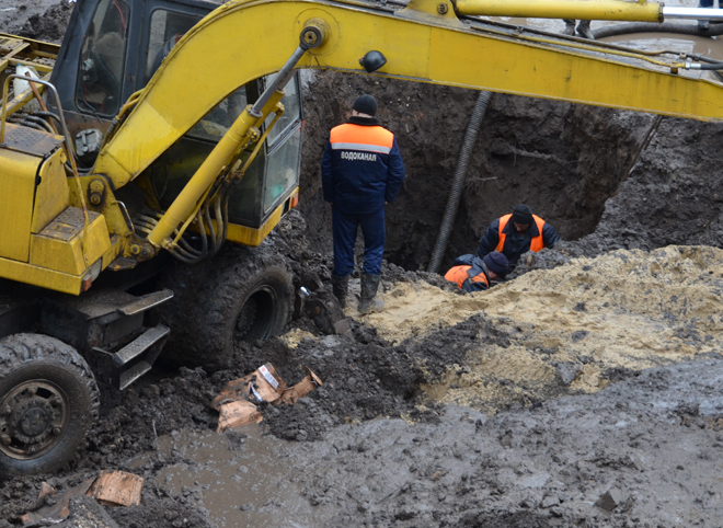 Из-за аварии на водопроводе 16 улиц Горрощи остались без воды