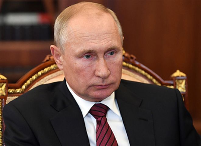 Путин поручил провести вакцинацию от гриппа 60% россиян
