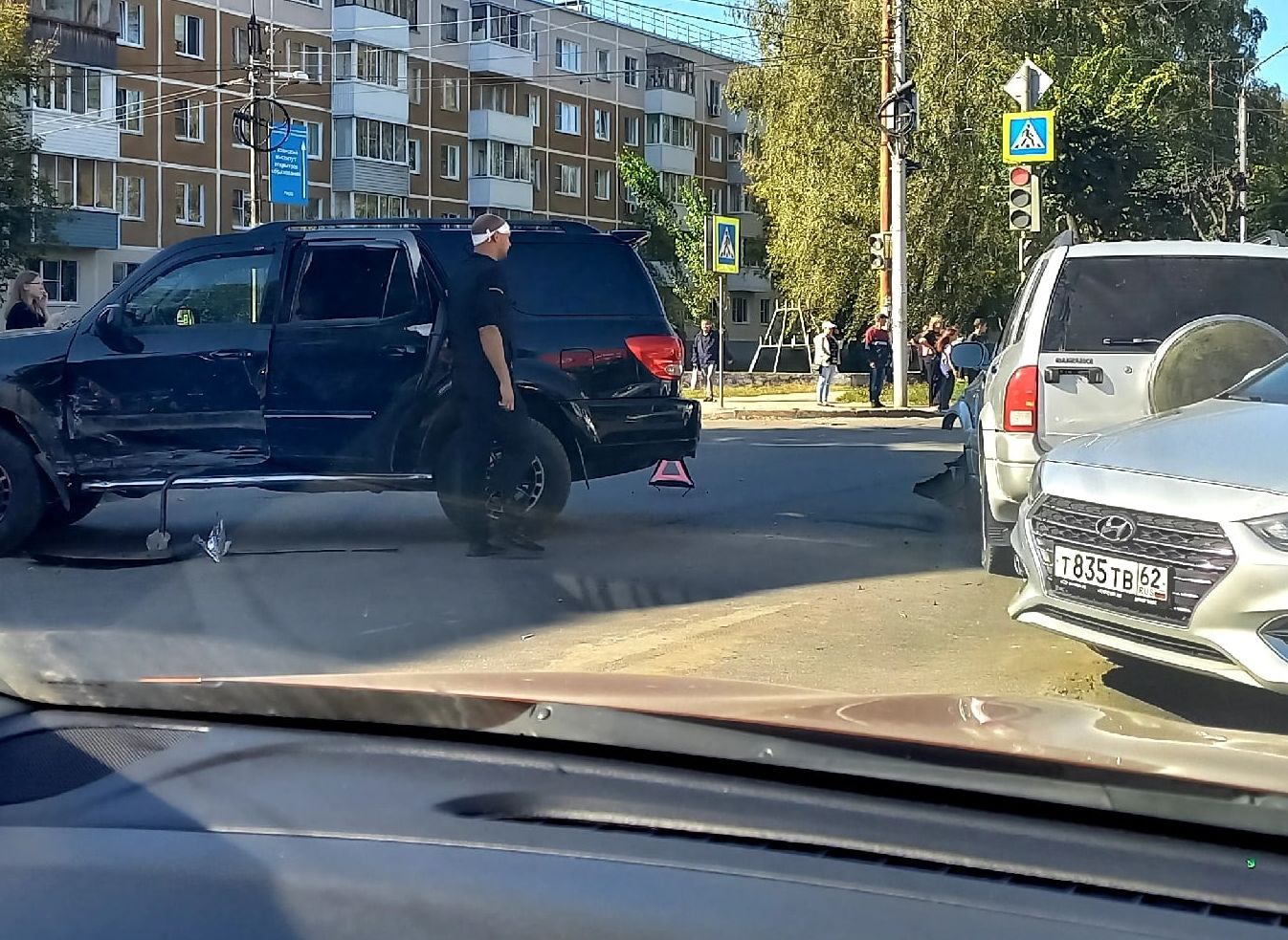 В ДТП на улице Бронной пострадал 40-летний автомобилист