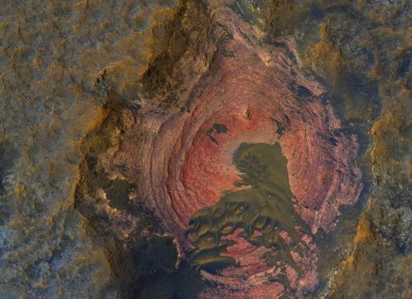 NASA опубликовало уникальный снимок поверхности Марса
