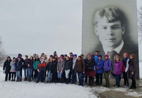 Школьники с Аляски побывали на родине Есенина