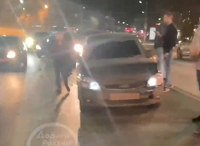 В центре Рязани столкнулись четыре автомобиля