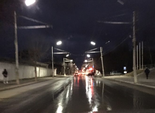 Соцсети: на улице Новой прорвало канализацию