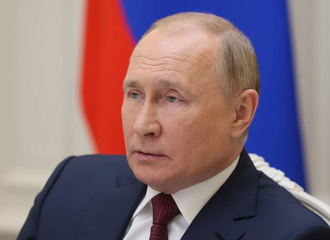 Путин поручил кабмину за неделю подготовить план действий в связи с новым штаммом