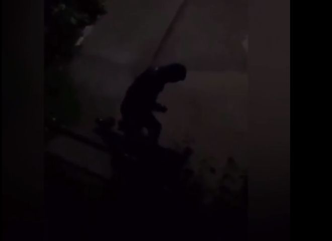 Опубликовано видео избиения мужчины в Рязани