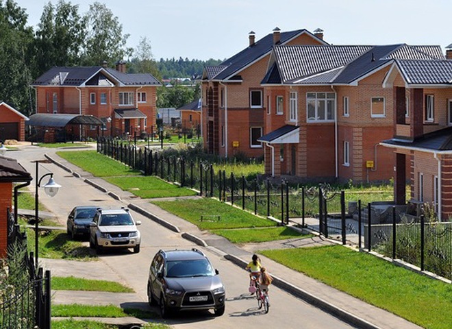 Больше половины россиян хотят жить в частных домах – опрос