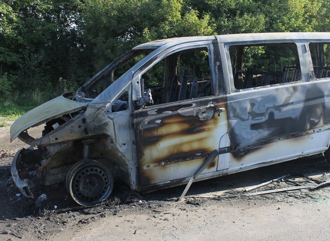Фото: в Путятинском районе сгорел Mercedes