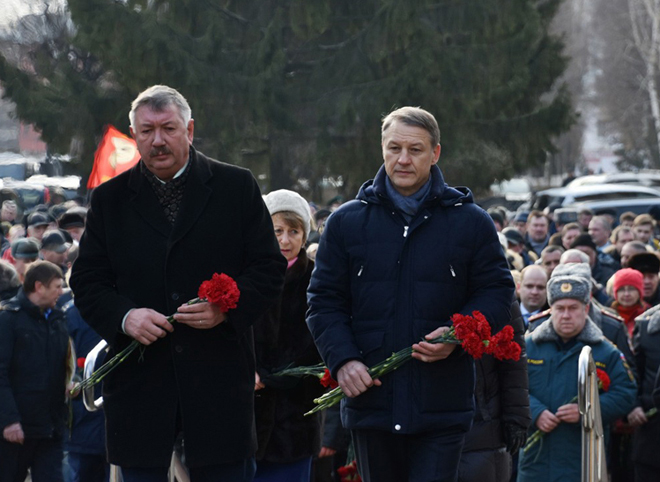 Депутаты Рязанской облдумы почтили память погибших в локальных войнах