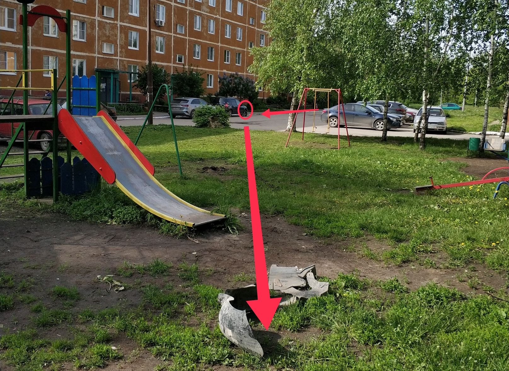 В Новомичуринске влетевшего на детскую площадку таксиста оштрафовали на тысячу рублей