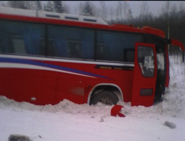 Автобус Рязань — Нижний Новгород улетел в кювет у Криуши