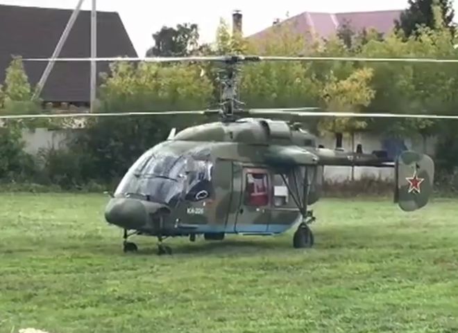 На территории Рязанской ОКБ совершил посадку вертолет санавиации (видео)