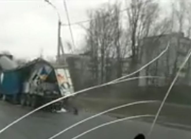 На трассе М5 под Рязанью столкнулись два большегруза