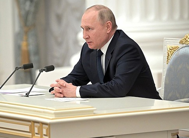 Путин заявил об инфляции в РФ около 12% по итогам года