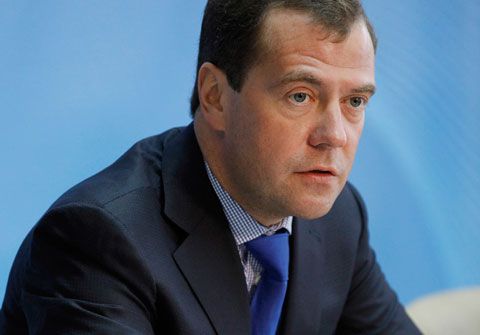 Медведев отклонил предложение об отмене базовой части пенсии