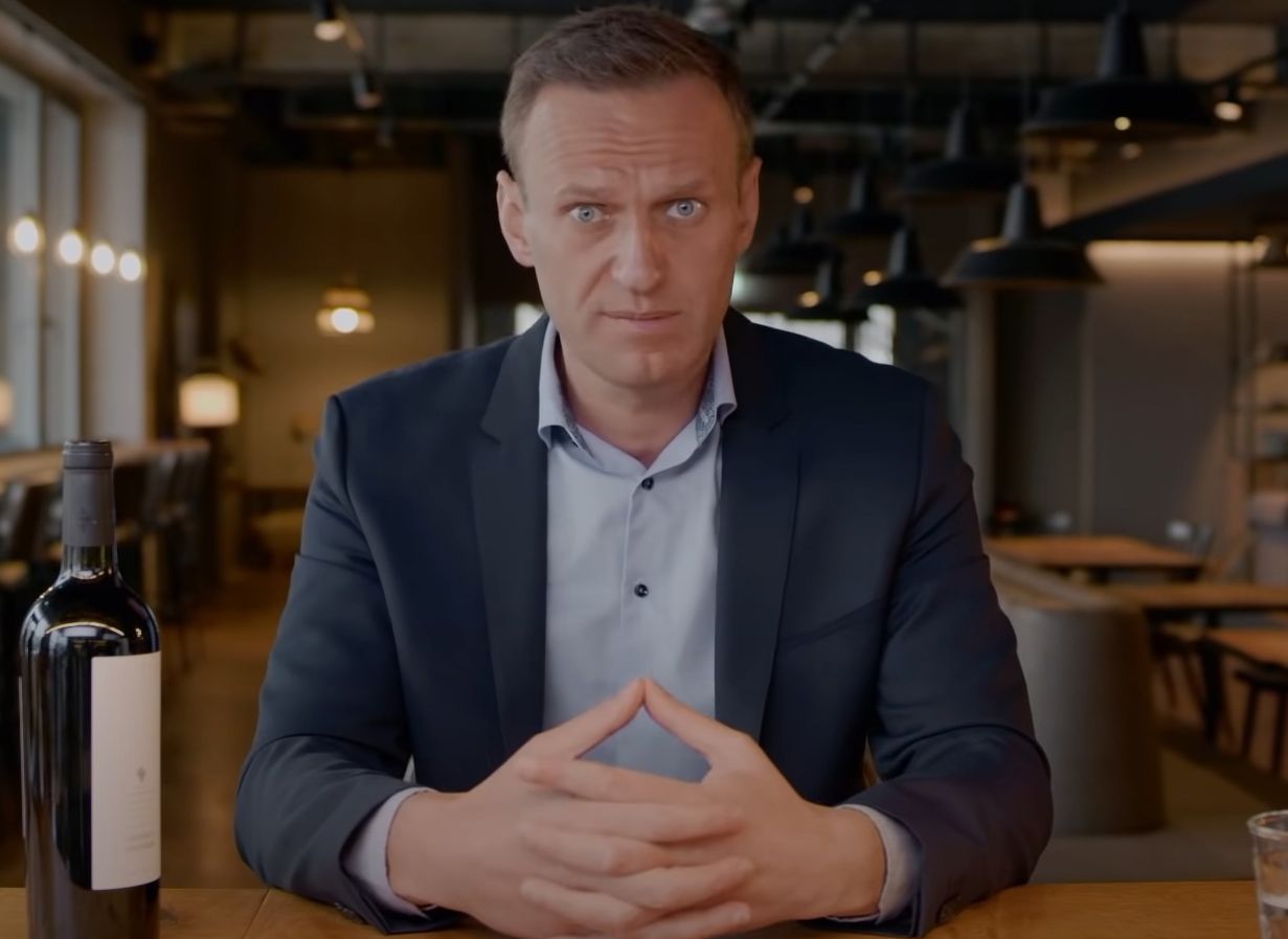 Медики пытались реанимировать Навального более 30 минут