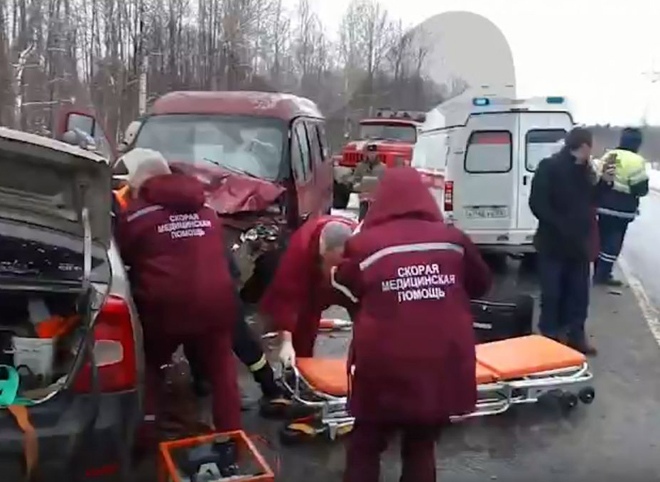 В Вологодской области двое взрослых и ребенок погибли в ДТП с микроавтобусом ФСИН