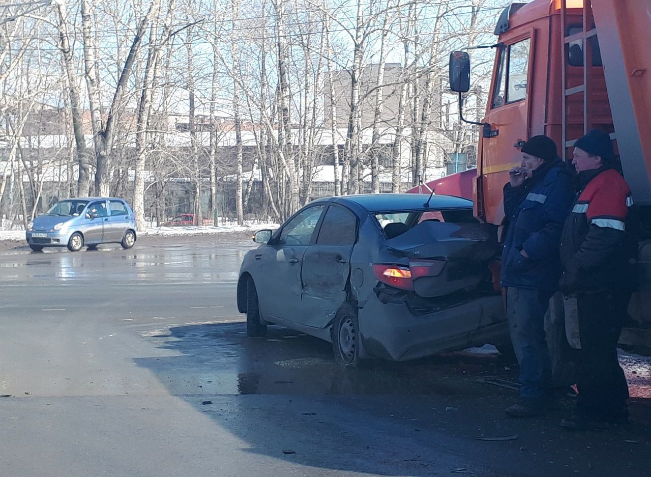 На Куйбышевском шоссе произошло массовое ДТП