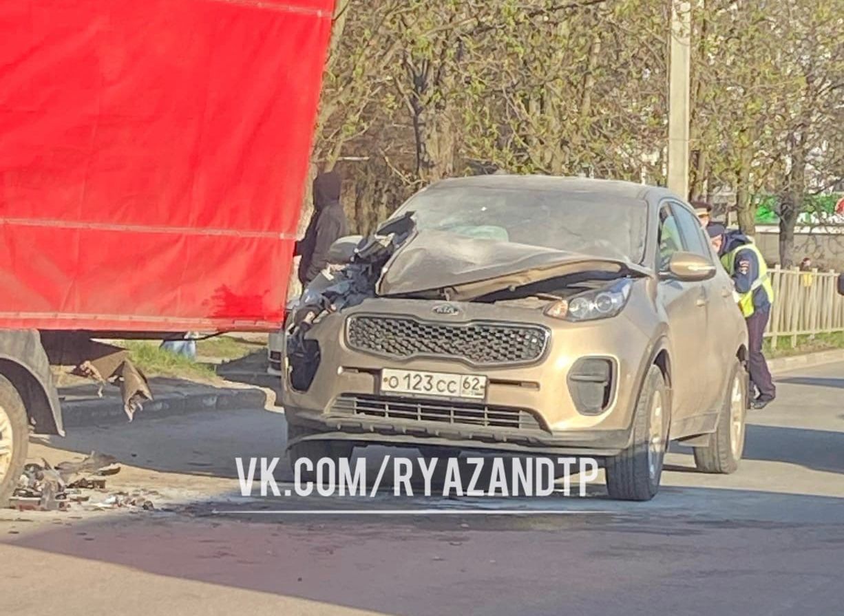 В Канищеве Kia Sportage врезался в «Газель»