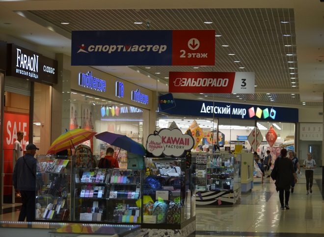 В Рязанской области продлен запрет подросткам на посещение торговых центров без родителей