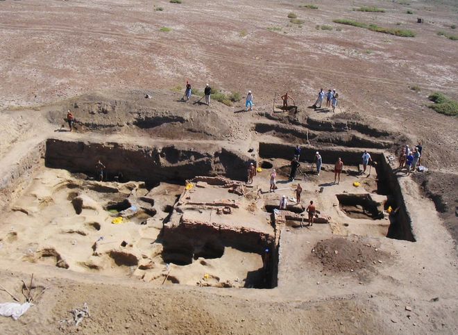 Китайские археологи обнаружили останки людей-великанов