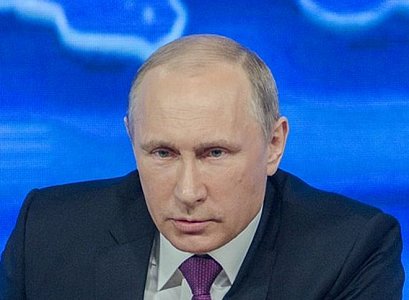 СМИ: Путин не подпишет закон о неуважении к властям