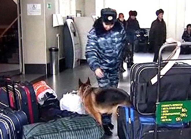 Три вокзала в Москве эвакуируют из-за угрозы взрыва