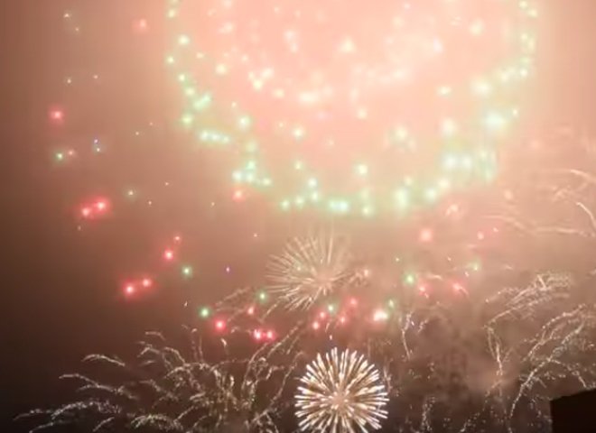 В сети появилось видео новогоднего салюта в Рязани