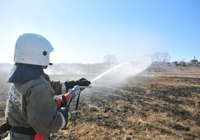 Рязанские пожарные 4 раза выезжали тушить сухую траву
