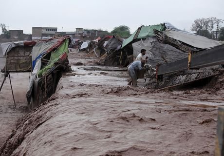 В Пакистане в результате наводнений погибли 93 человека