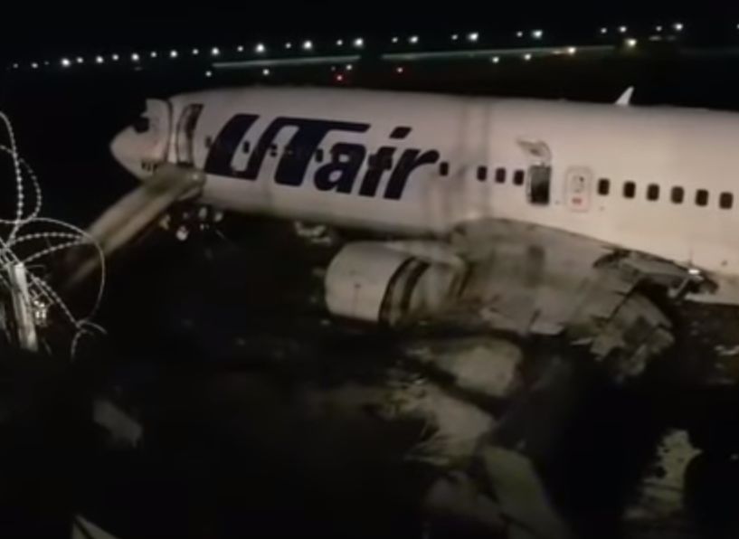 В Сочи совершил аварийную посадку Boeing 737