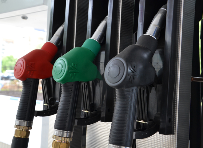 Цены на бензин в России достигли рекордных показателей‍