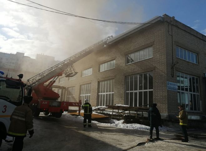 Опубликованы фотографии с места пожара на Касимовском шоссе