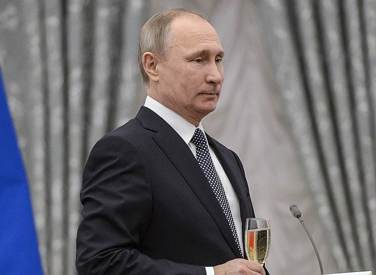 СМИ рассказали, сколько заработал Путин за шесть лет