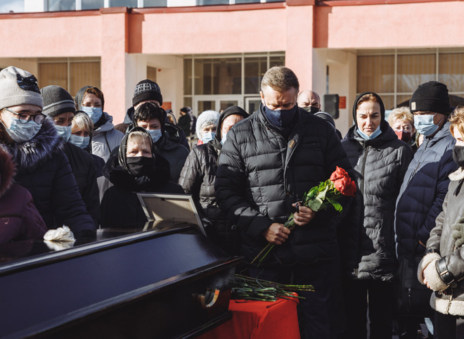 Любимов принял участие в церемонии прощания с погибшими при взрыве на рязанском заводе