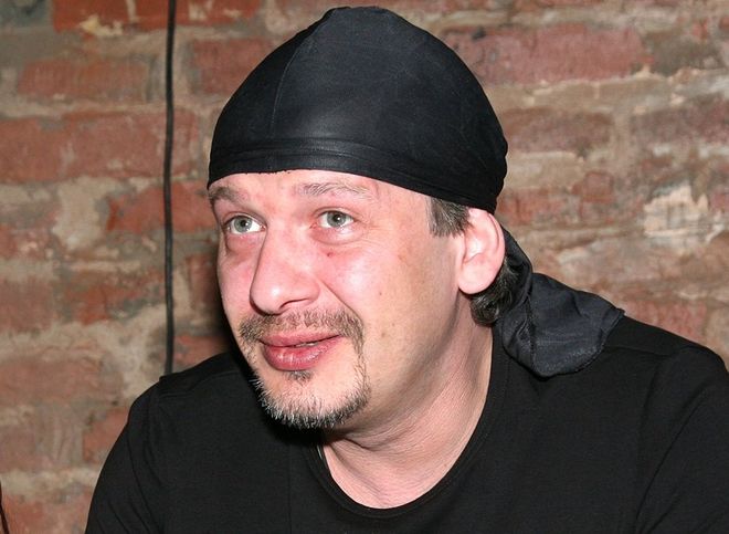Главе центра реабилитации, где умер актер Марьянов, предъявили обвинение