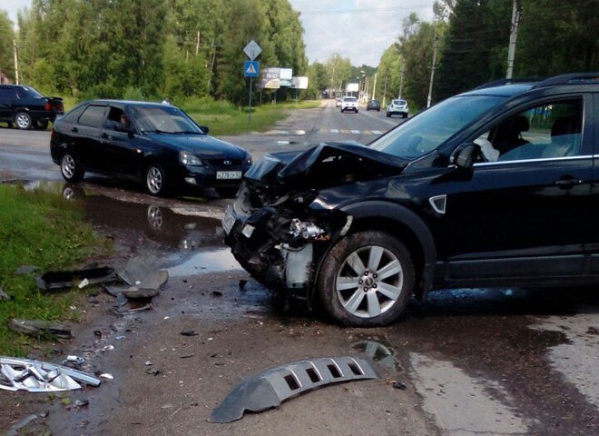 При столкновении внедорожника и «девяносто девятой» в Касимове пострадали водители