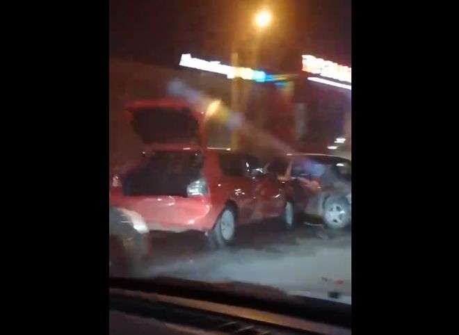 На Московском шоссе произошло массовое ДТП