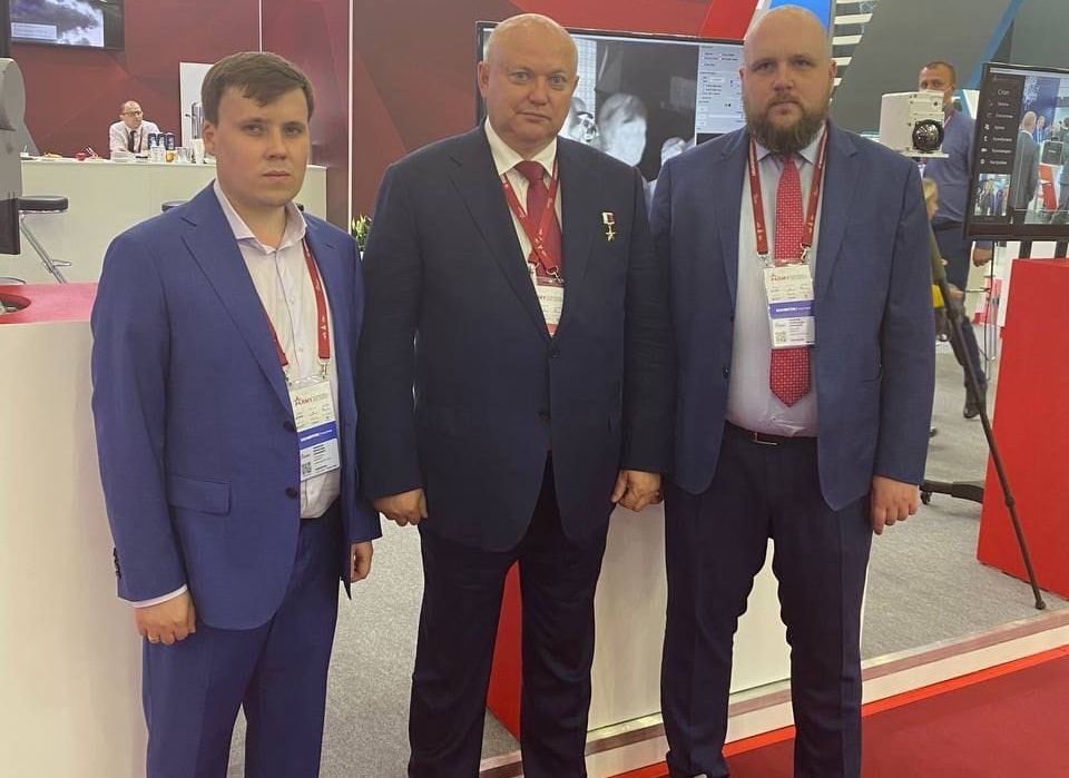 Андрей Красов посетил открытие форума «Армия-2021»