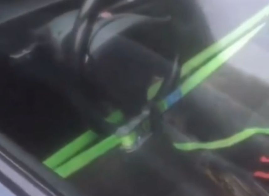 Видео: рязанский водитель применил невероятное «противоугонное устройство»