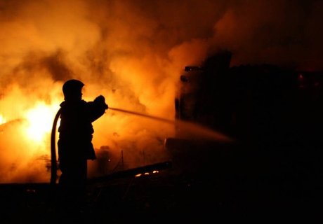 Рязанские пожарные трижды выезжали на борьбу с огнем