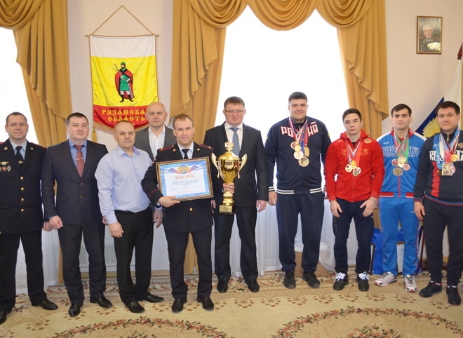 Рязанских полицейских поблагодарили за выступление на чемпионате по дзюдо