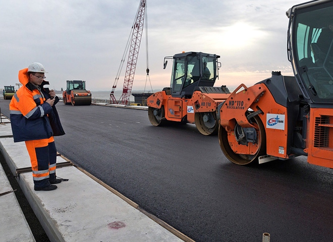 Открытие автодорожной части Крымского моста намечено на май