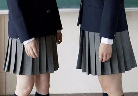 В самарской школе девочкам запретили носить брюки