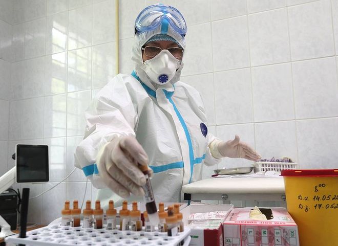 Одна из дочерей Путина сделала прививку вакцины от коронавируса